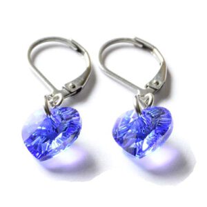 Edelstahl Ohrhänger mit Herz Kristallen in der Farbe Crystal Saphire Aurore Boreale