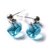 Edelstahl Ohrstecker mit Herz Kristallen in der Farbe Crystal Blue Zircon
