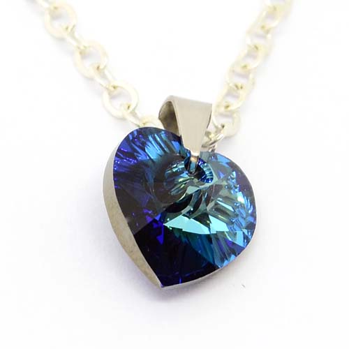 Edelstahlkette 42 cm mit Herz Kristall Anhänger in der Farbe Crystal Bermuda Blue